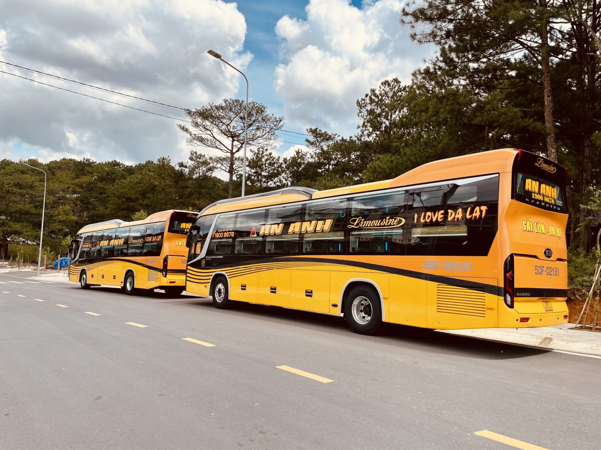 Xe limousine 24 cabin đôi Sài Gòn đi Đà Lạt