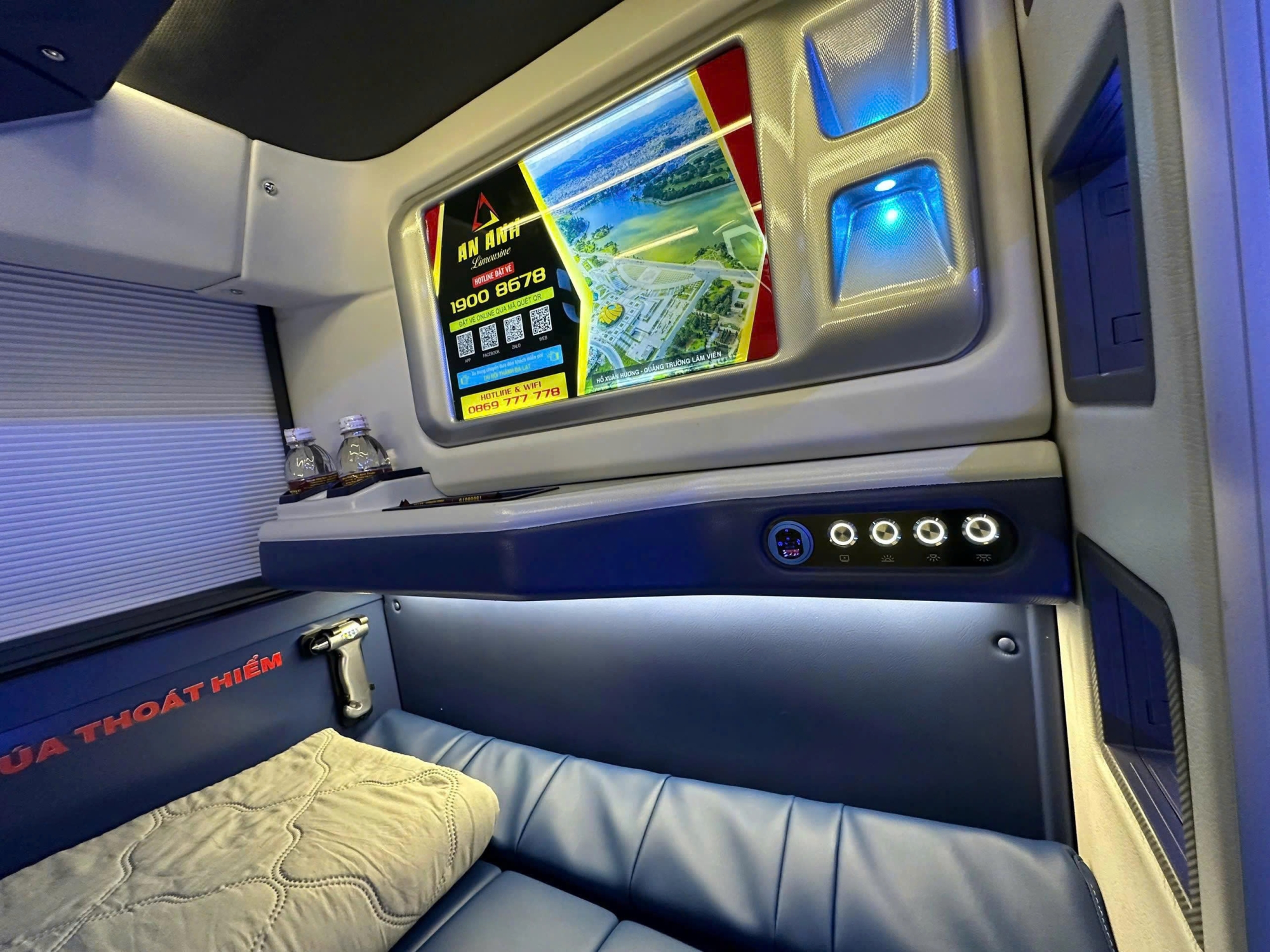 Nội thất Xe limousine 24 cabin đôi Sài Gòn đi Đà Lạt