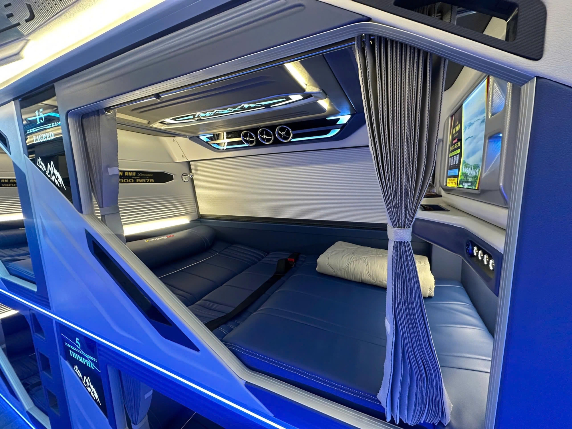 Cabin đôi limousine đi Đà Lạt