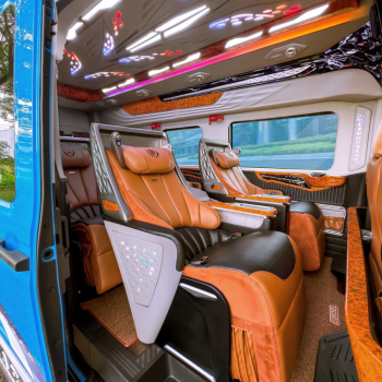 Limousine 11 Ghế